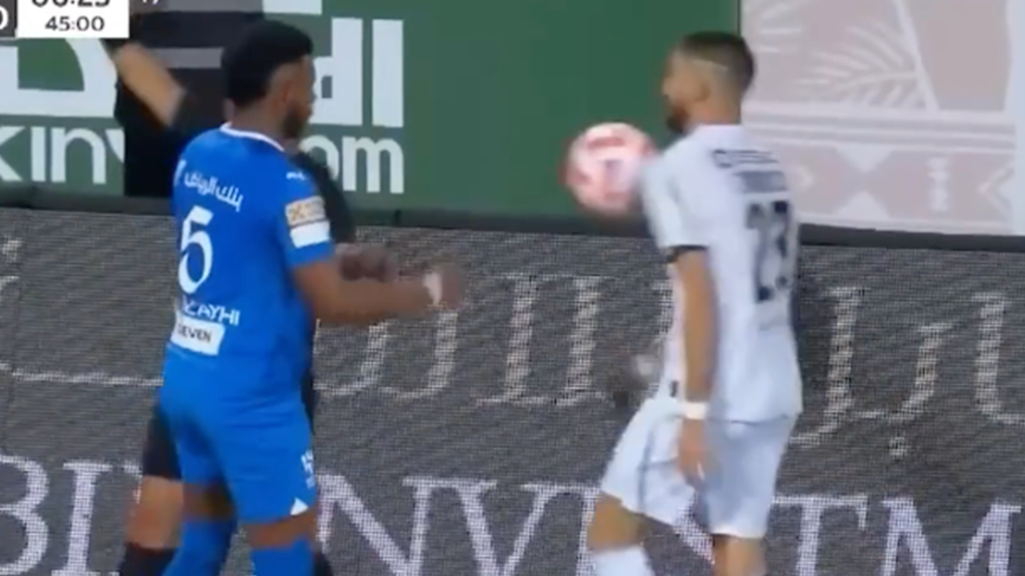 La vergognosa simulazione di Carrasco in Arabia (VIDEO)