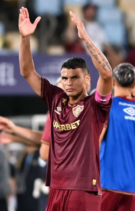 Thiago Silva a 41 anni ha segnato in rovesciata il gol vittoria per il Fluminense (VIDEO)